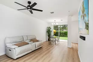 15266 SW 49th St, Davie, FL 33331 - Photo 6