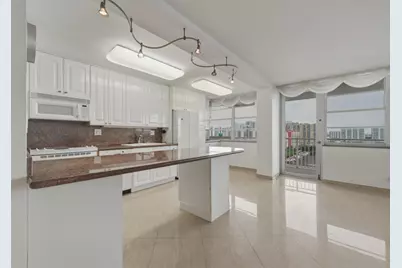 250 174th Street #1719, Sunny Isles Beach, FL 33160 - Photo 10