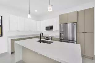 2540 NW 14th Ct, Fort Lauderdale, FL 33311 - Photo 12