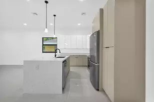 2540 NW 14th Ct, Fort Lauderdale, FL 33311 - Photo 34