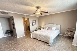 401 Lake Shore Dr, Lake Park, FL 33403 - Photo 22