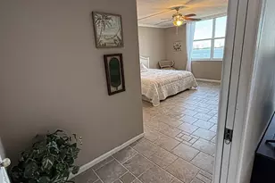 401 Lake Shore Dr, Lake Park, FL 33403 - Photo 26