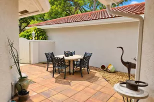 4103 Carriage Dr, Pompano Beach, FL 33069 - Photo 2