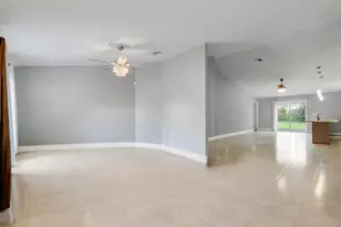 825 SE Cavern Ave, Port Saint Lucie, FL 34983 - Photo 24