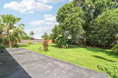 825 SE Cavern Avenue, Port Saint Lucie, FL 34983 - Photo 42