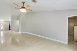 825 SE Cavern Ave, Port Saint Lucie, FL 34983 - Photo 32