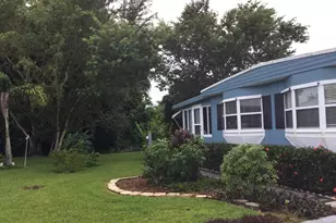 8 Santa Fe Ln, Port Saint Lucie, FL 34952 - Photo 2