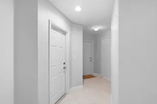 660 Imperial Lake Rd, West Palm Beach, FL 33413 - Photo 4