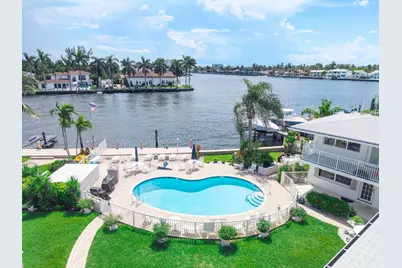 3216 SE 12th Street #10, Pompano Beach, FL 33062 - Photo 2