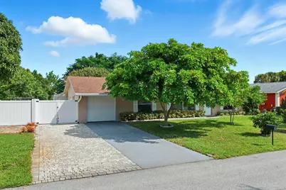 8685 SE Keathley Court, Hobe Sound, FL 33455 - Photo 4