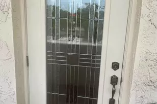 9410 N Hollybrook Lake Dr, Pembroke Pines, FL 33025 - Photo 2