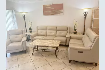 9410 N Hollybrook Lake Drive #302, Pembroke Pines, FL 33025 - Photo 8