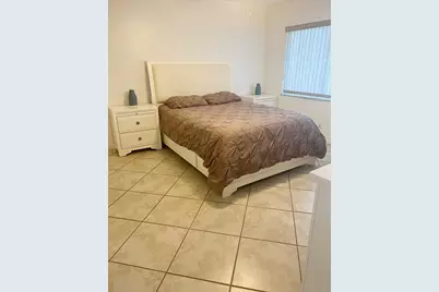 9410 N Hollybrook Lake Drive #302, Pembroke Pines, FL 33025 - Photo 12