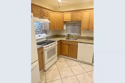9410 N Hollybrook Lake Drive #302, Pembroke Pines, FL 33025 - Photo 4