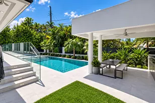 1920 SW 32nd Pl, Miami, FL 33145 - Photo 2