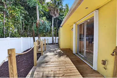 111 SE 7th Avenue #D & C, Delray Beach, FL 33483 - Photo 22