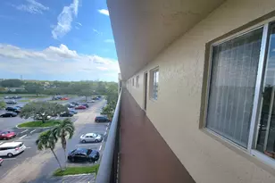 7840 NW 50th St, Lauderhill, FL 33351 - Photo 6