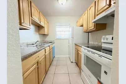 200 Croton Avenue #209, Lantana, FL 33462 - Photo 2