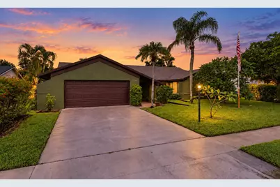 5104 Candlewood Court, Lake Worth, FL 33467 - Photo 2