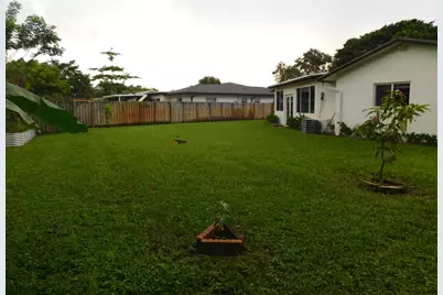 6604 NW 93rd Avenue, Tamarac, FL 33321 - Photo 38