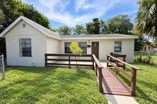 706 23rd St, West Palm Beach, FL 33407 - Photo 1