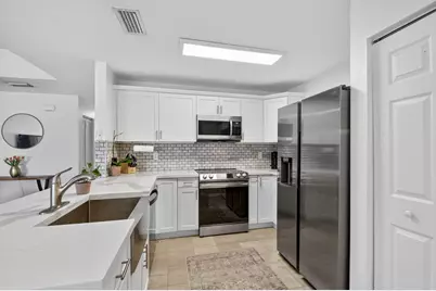 3387 Commodore Court, West Palm Beach, FL 33411 - Photo 10
