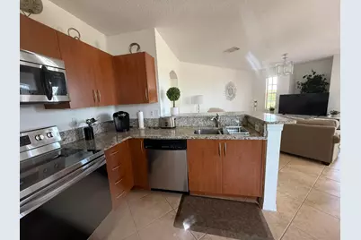 156 SW Peacock Boulevard #29-202, Port Saint Lucie, FL 34986 - Photo 4