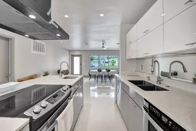 1908 NE 27th Drive, Wilton Manors, FL 33306 - Photo 12