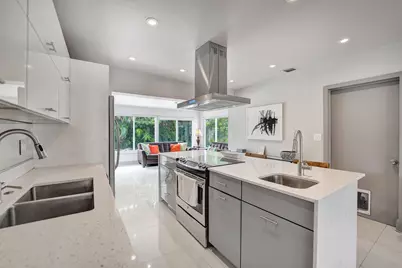 1908 NE 27th Drive, Wilton Manors, FL 33306 - Photo 14