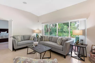 435 Mohawk Lane, Boca Raton, FL 33487 - Photo 6