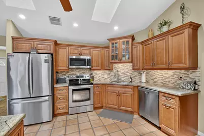 6097 Bay Isles Drive, Boynton Beach, FL 33437 - Photo 10
