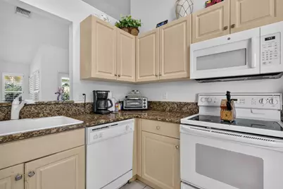 7203 Whitfield Avenue, Boynton Beach, FL 33437 - Photo 8