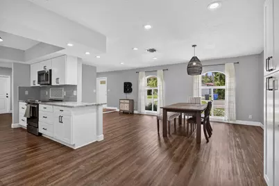 1717 NW 36th Court, Oakland Park, FL 33309 - Photo 4