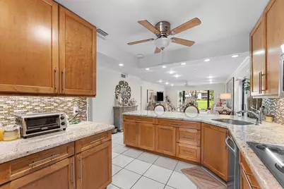 8520 Casa Del Lago #E, Boca Raton, FL 33433 - Photo 8