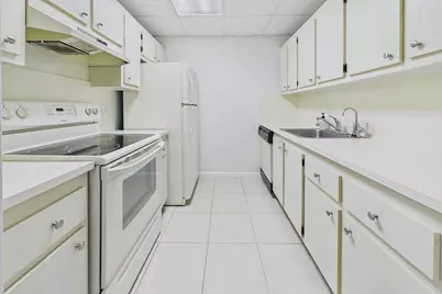 13155 SW 7th Court #103E, Pembroke Pines, FL 33027 - Photo 12