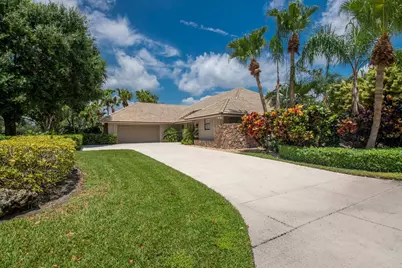 13 Balfour Road W, Palm Beach Gardens, FL 33418 - Photo 2