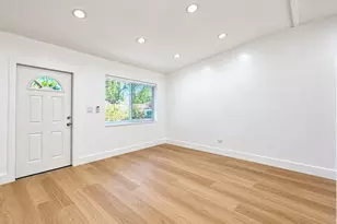 16204 NE 18th Ct, North Miami Beach, FL 33162 - Photo 4