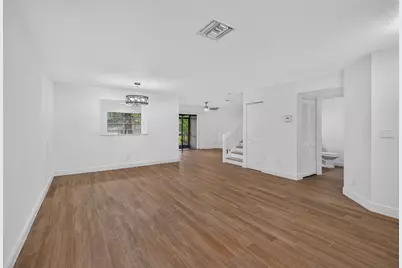 9189 Vineyard Lake Drive, Plantation, FL 33324 - Photo 2