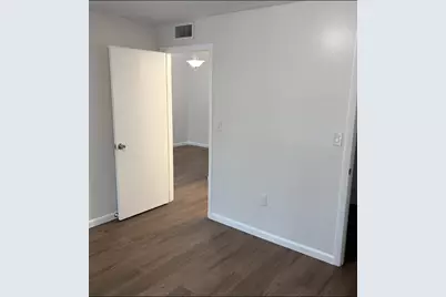 905 NE 199th Street #204, Miami, FL 33179 - Photo 2