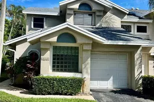2239 Discovery Cir W, Deerfield Beach, FL 33442 - Photo 2