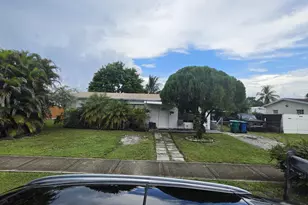 1280 NE 214th St, Miami, FL 33179 - Photo 2