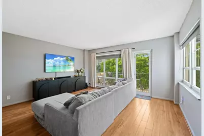 340 Sunset Drive #401, Fort Lauderdale, FL 33301 - Photo 12