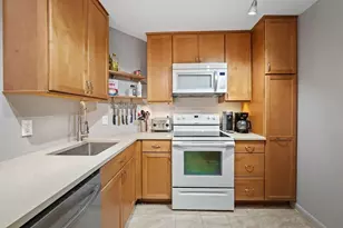 340 Sunset Dr, Fort Lauderdale, FL 33301 - Photo 6