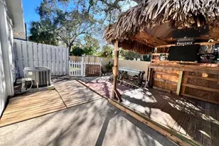 2002 S 10th St, Fort Pierce, FL 34950 - Photo 4