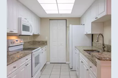 100 Crestwood Court N #109, Royal Palm Beach, FL 33411 - Photo 10