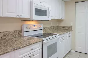 100 Crestwood Ct N, Royal Palm Beach, FL 33411 - Photo 12