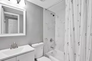 821 NW 103rd Ave, Pembroke Pines, FL 33026 - Photo 2