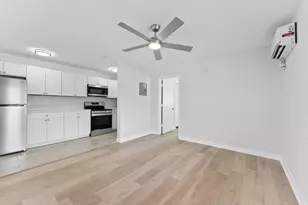1632 NE 4th Pl, Fort Lauderdale, FL 33301 - Photo 1