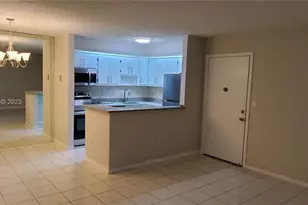 9706 S Belfort Cir, Tamarac, FL 33321 - Photo 4