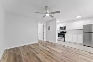 1632 NE 4th Pl, Fort Lauderdale, FL 33301 - Photo 2
